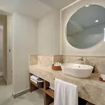 Mavilu Luxury Hotel *