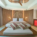 Mavilu Luxury Hotel *