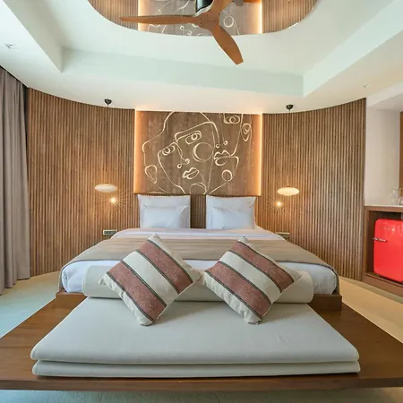 Mavilu Luxury Hotel *