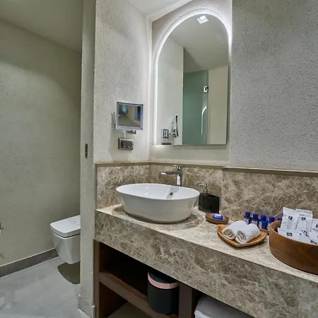Mavilu Luxury Отель *