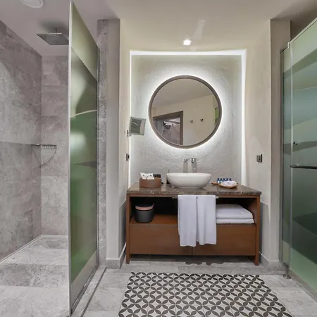 Отель Mavilu Luxury *