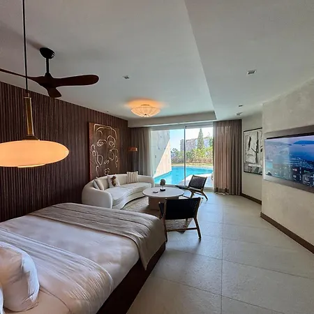 Mavilu Luxury Отель *