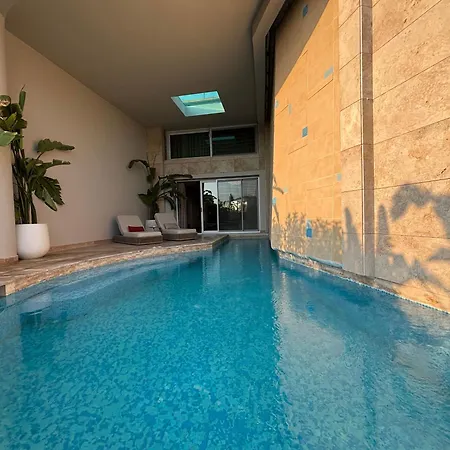 Отель Mavilu Luxury
