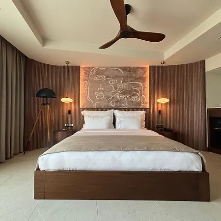 Отель Mavilu Luxury