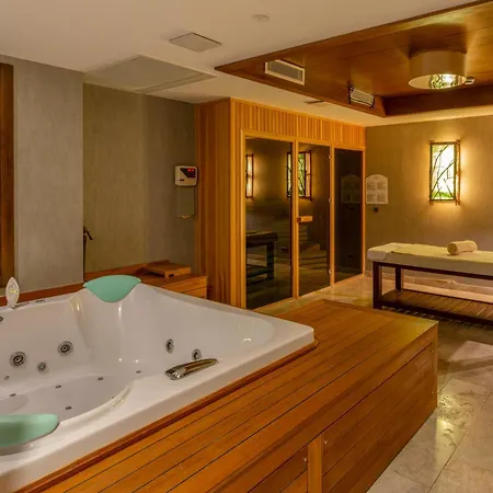 Hotell Mavilu Luxury *