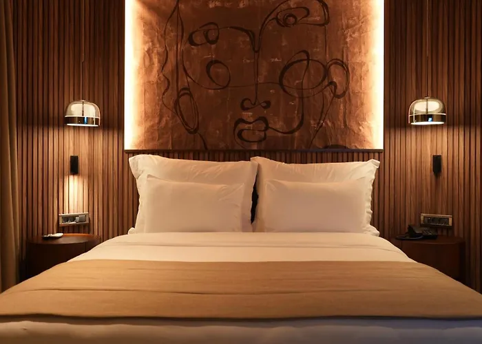 Mavilu Luxury Hotell *