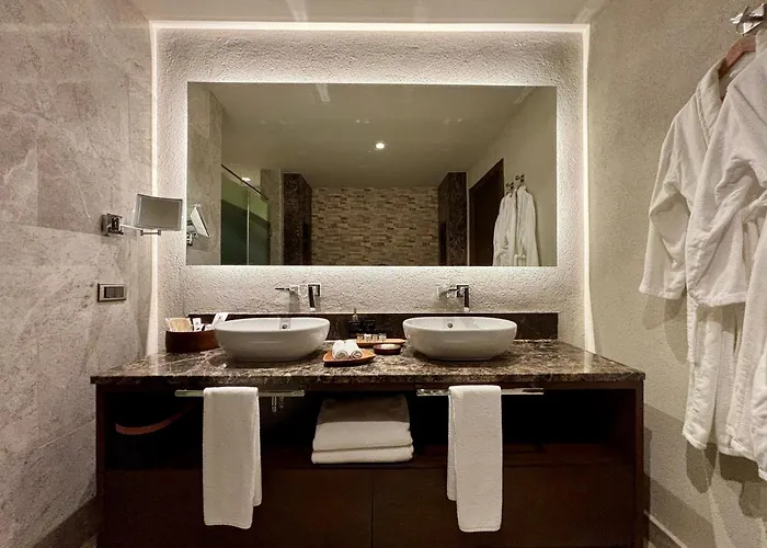 Mavilu Luxury Hotell